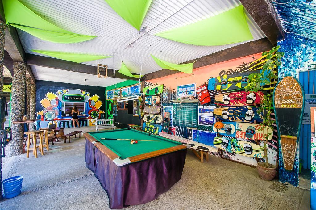 Jeepney Hostel And Kite Resort Balabag  ภายนอก รูปภาพ
