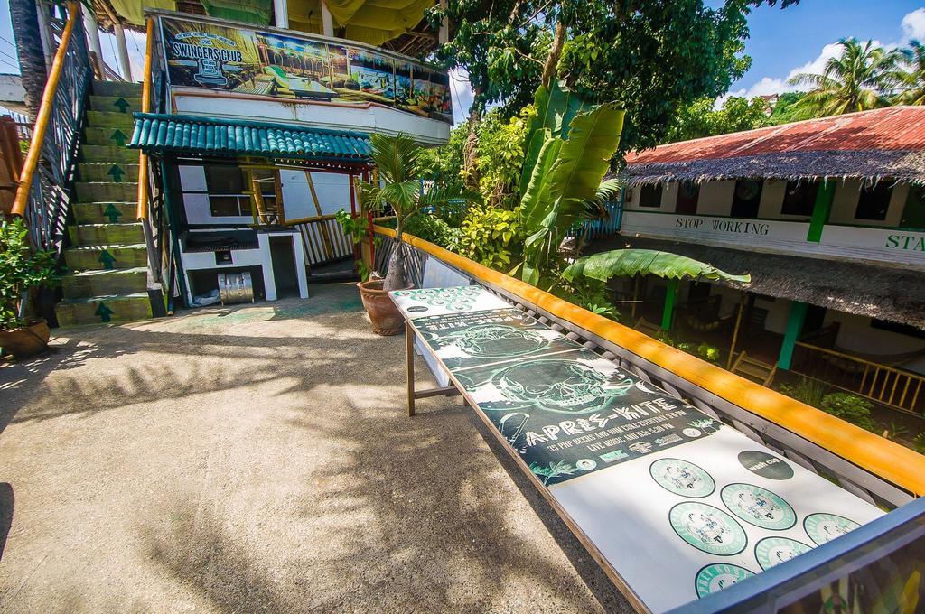 Jeepney Hostel And Kite Resort Balabag  ภายนอก รูปภาพ