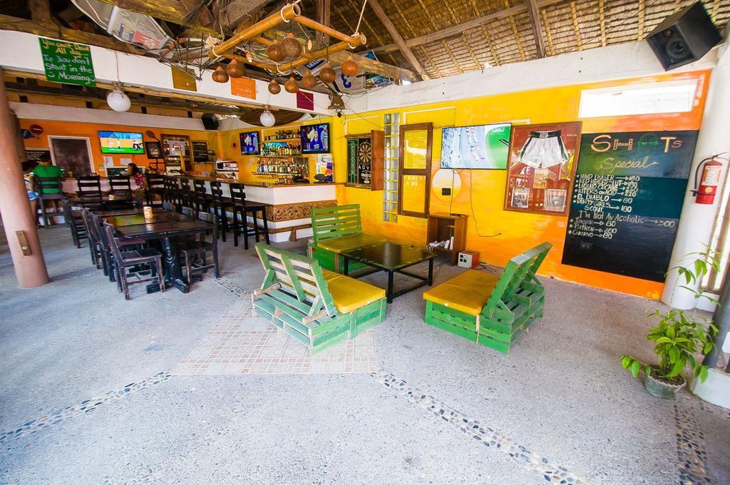 Jeepney Hostel And Kite Resort Balabag  ภายนอก รูปภาพ