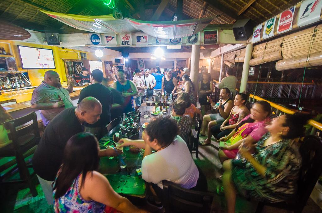 Jeepney Hostel And Kite Resort Balabag  ภายนอก รูปภาพ
