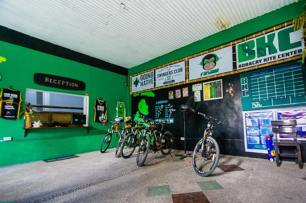 Jeepney Hostel And Kite Resort Balabag  ภายนอก รูปภาพ