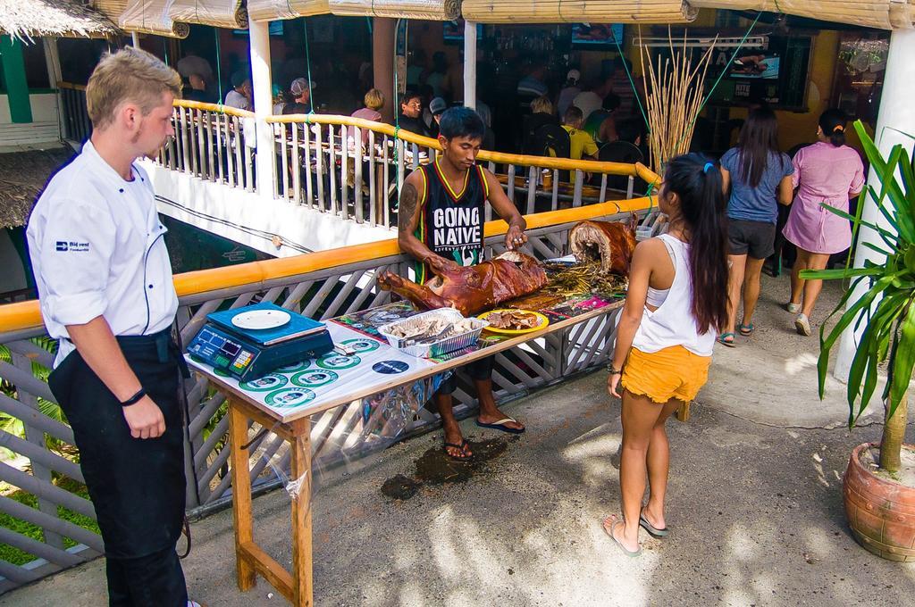 Jeepney Hostel And Kite Resort Balabag  ภายนอก รูปภาพ