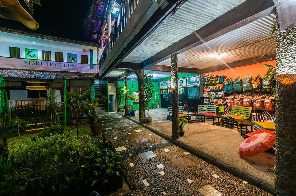 Jeepney Hostel And Kite Resort Balabag  ภายนอก รูปภาพ