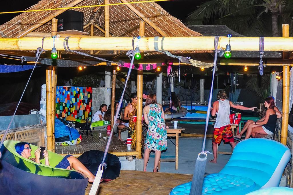 Jeepney Hostel And Kite Resort Balabag  ภายนอก รูปภาพ