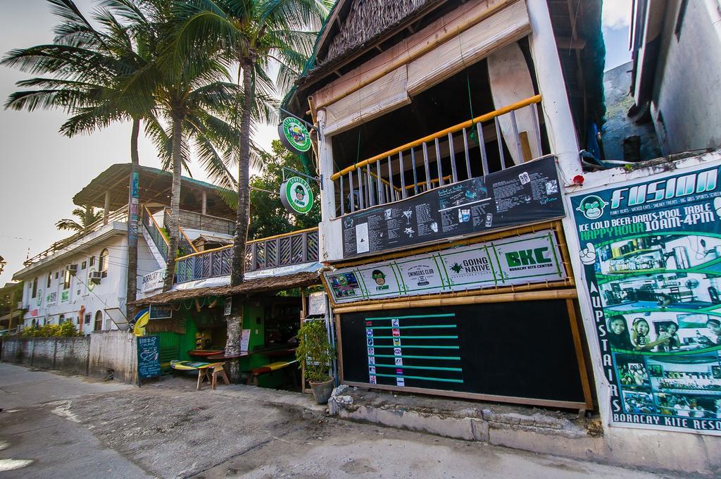Jeepney Hostel And Kite Resort Balabag  ภายนอก รูปภาพ
