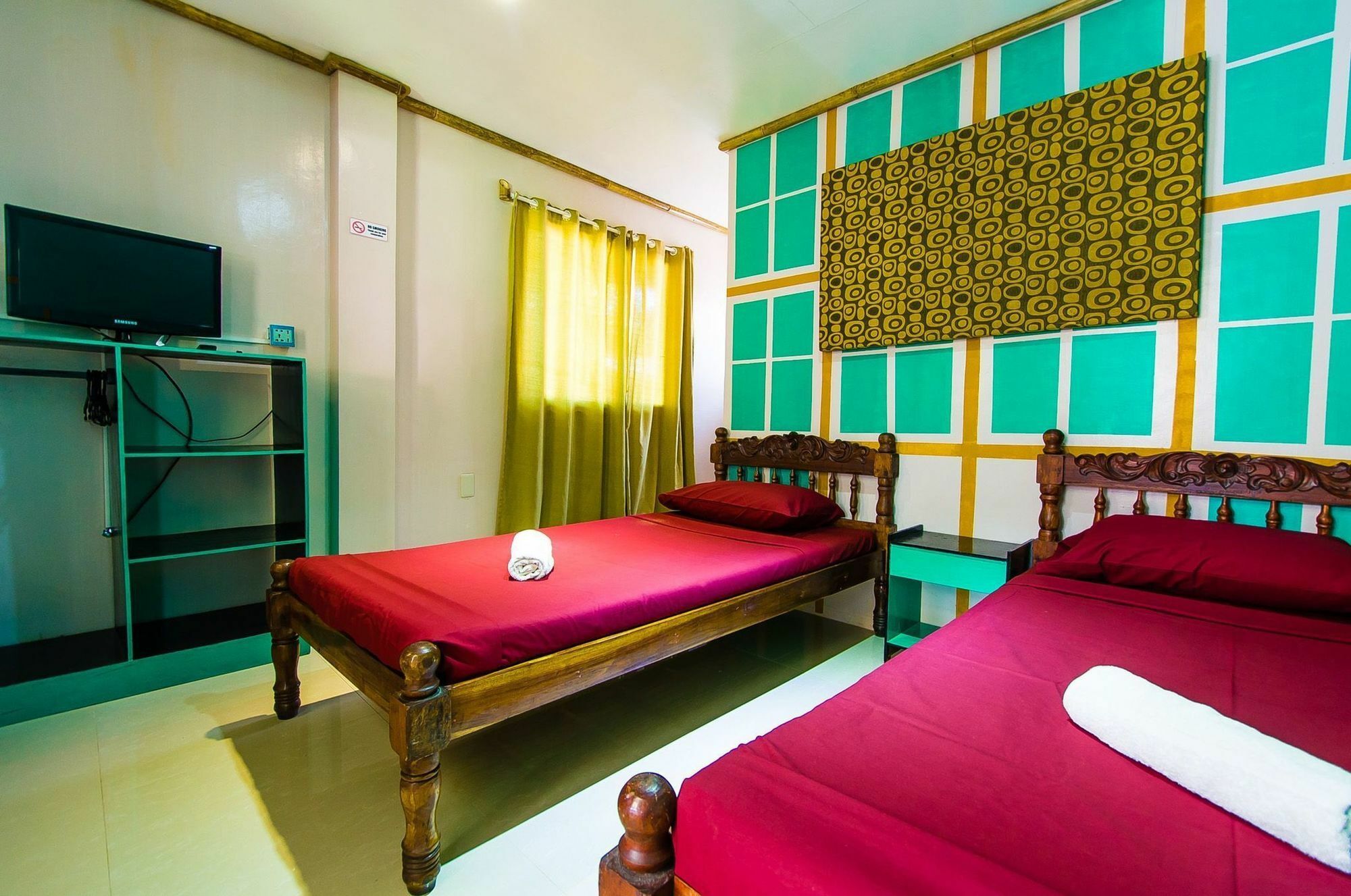 Jeepney Hostel And Kite Resort Balabag  ภายนอก รูปภาพ