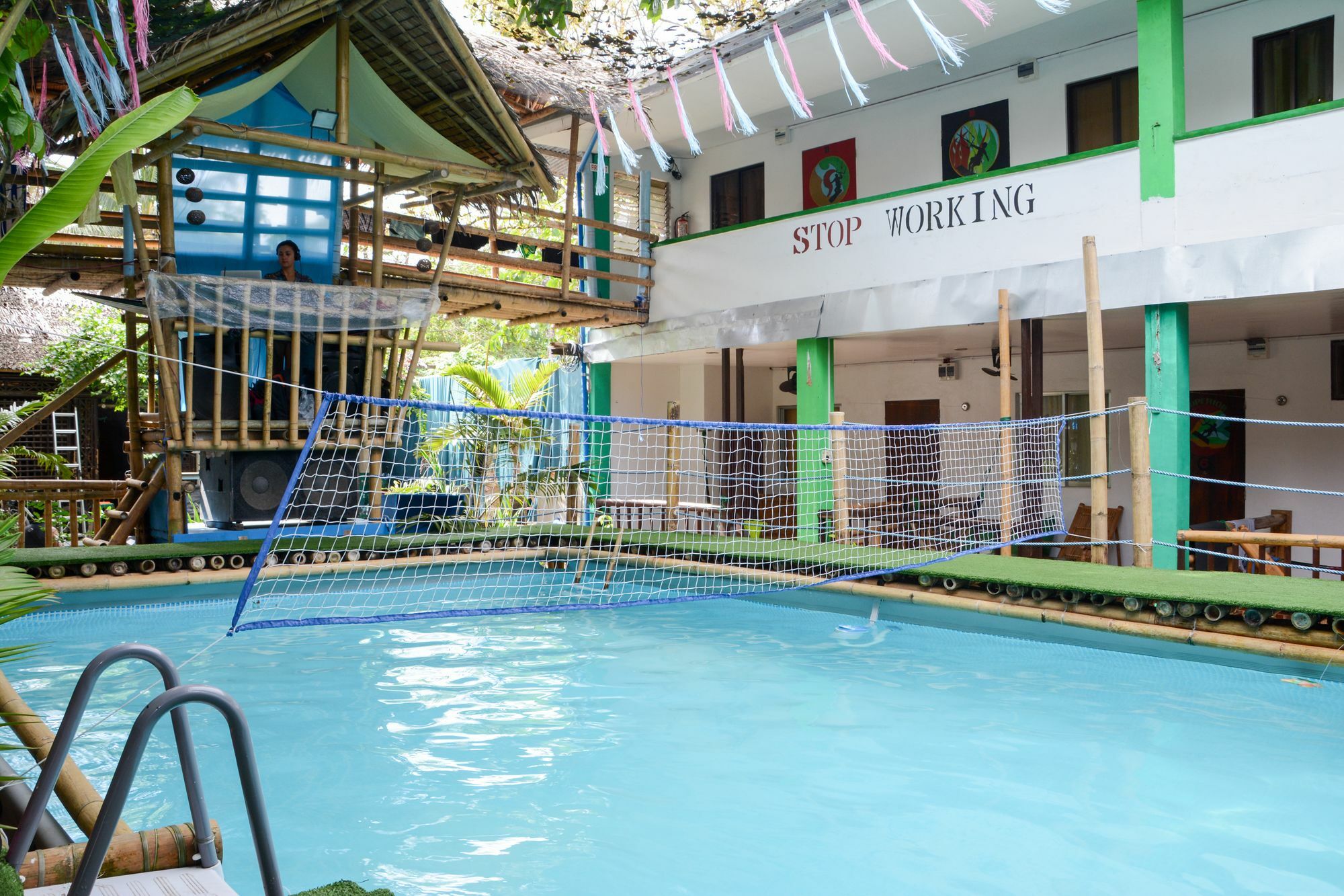Jeepney Hostel And Kite Resort Balabag  ภายนอก รูปภาพ
