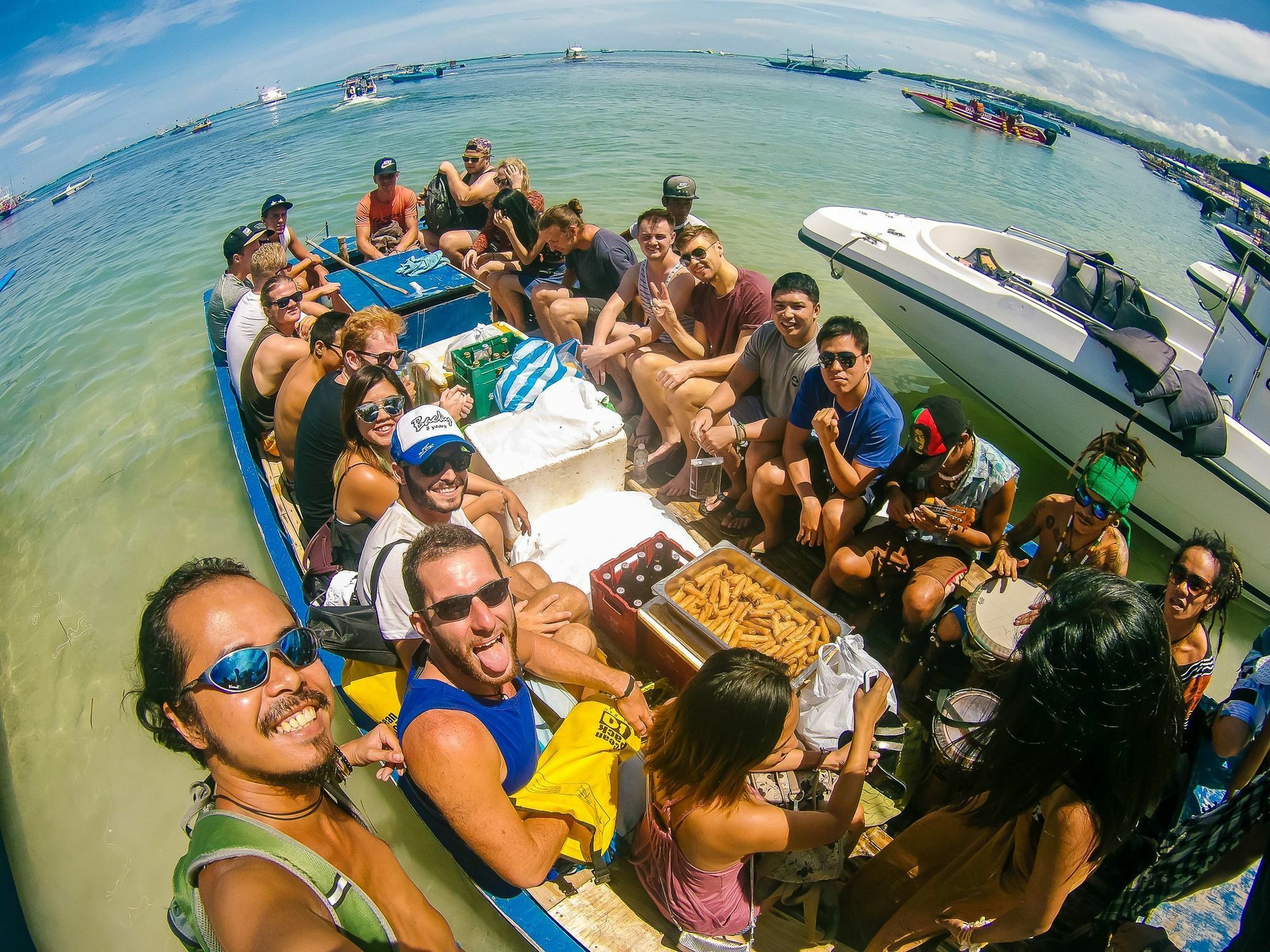 Jeepney Hostel And Kite Resort Balabag  ภายนอก รูปภาพ